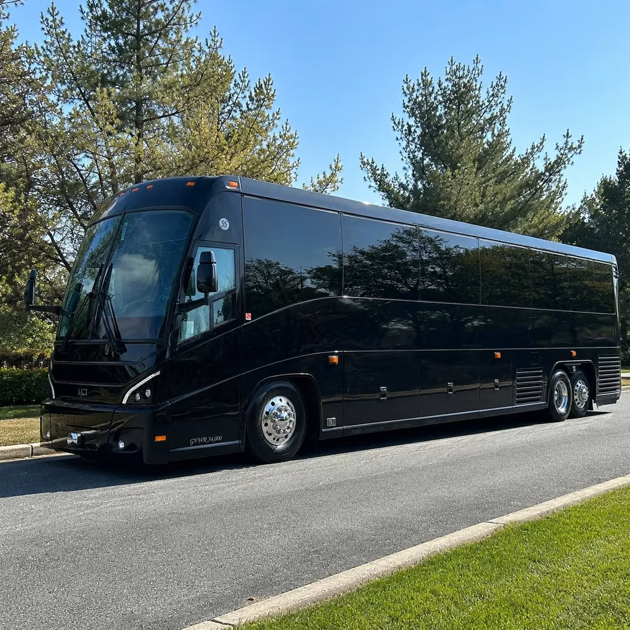 daily commuter shuttle bus rentals for santa maria office parks and industrial campuses